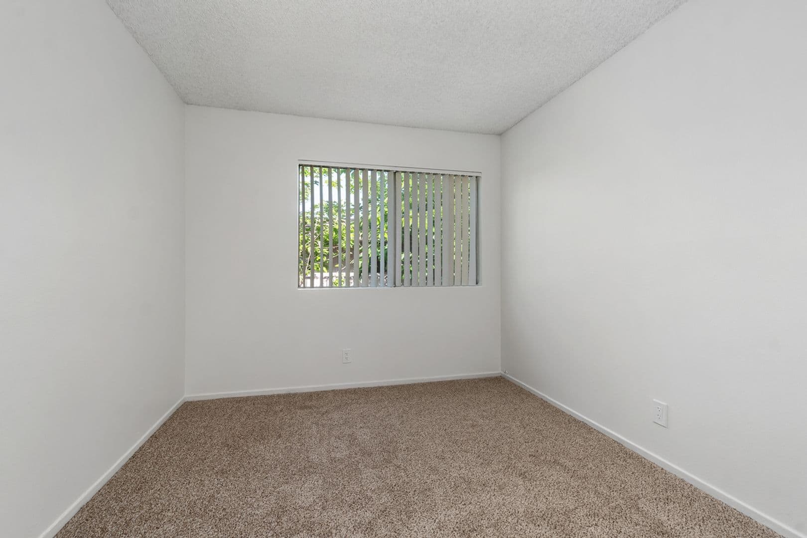 Orange Apartment: 1410-1450 E. Grove Ave. & 1968-2097 N. Lincoln