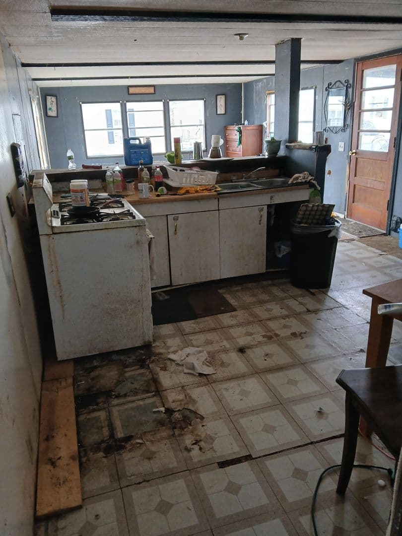 Webster City Apartment: 1220 East 2nd St.