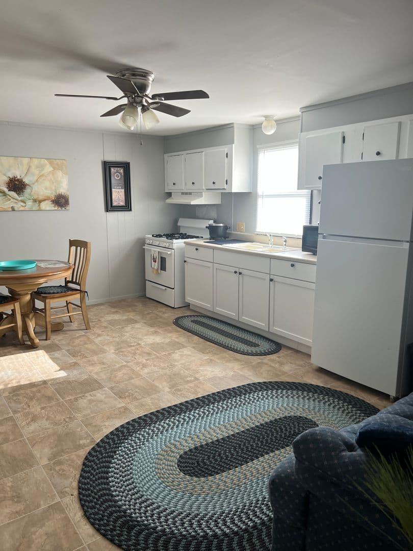 Coffeyville Apartment: 502 N Buckeye Street