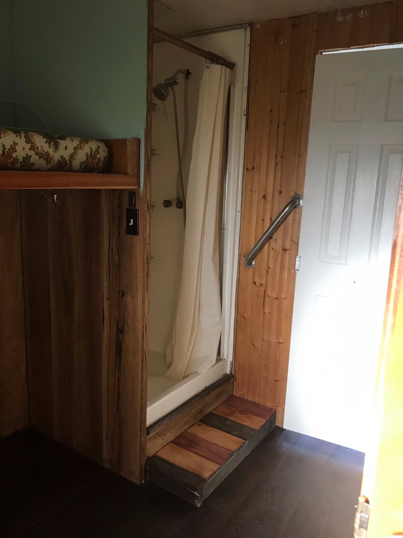 Havre Apartment: 10 Ninth Ave NW