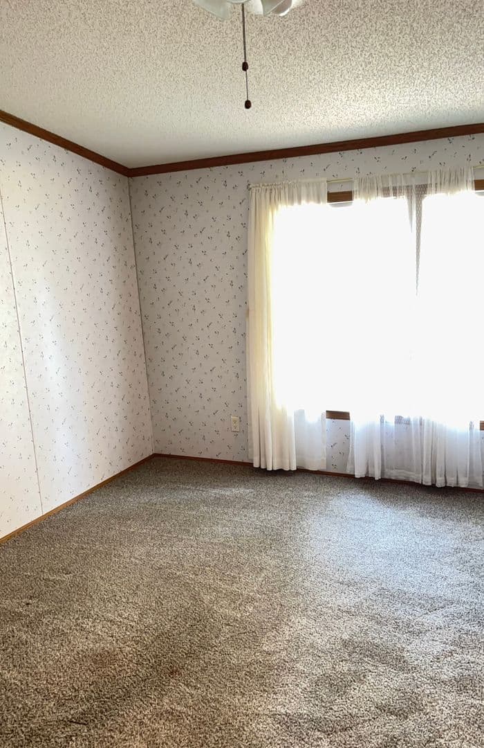 Staples Apartment: 1201 8th Street NE