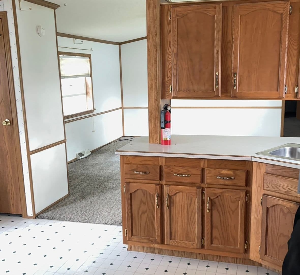 Staples Apartment: 1201 8th Street NE