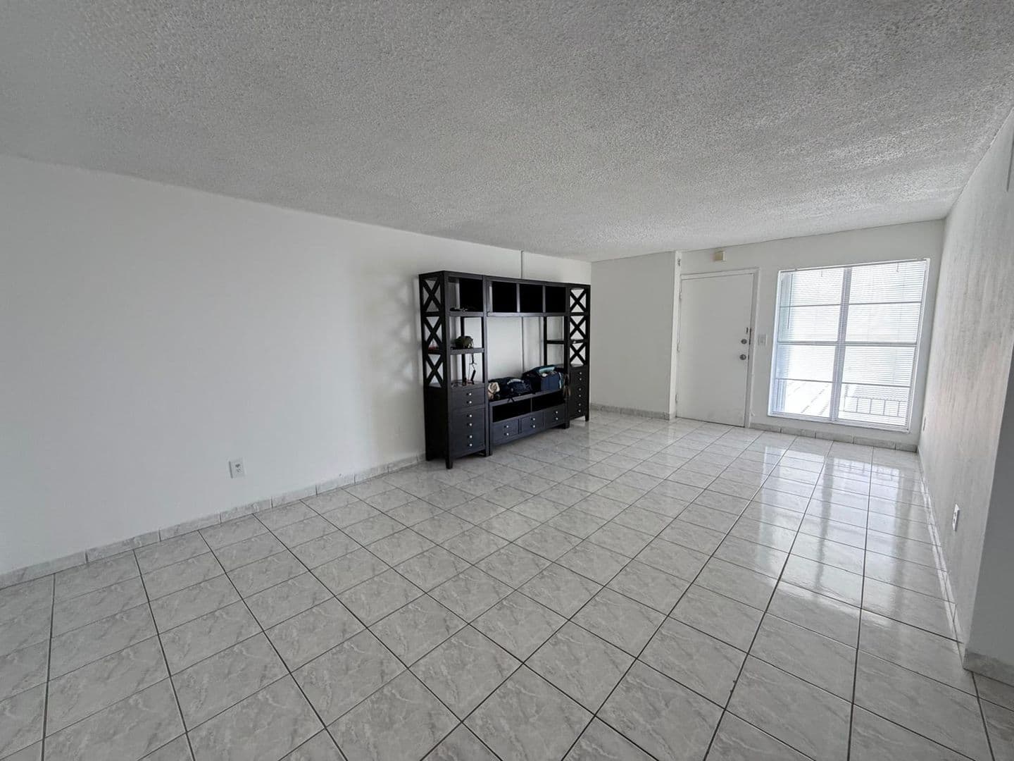 Miami Beach Condo: 1340 Lincoln Rd