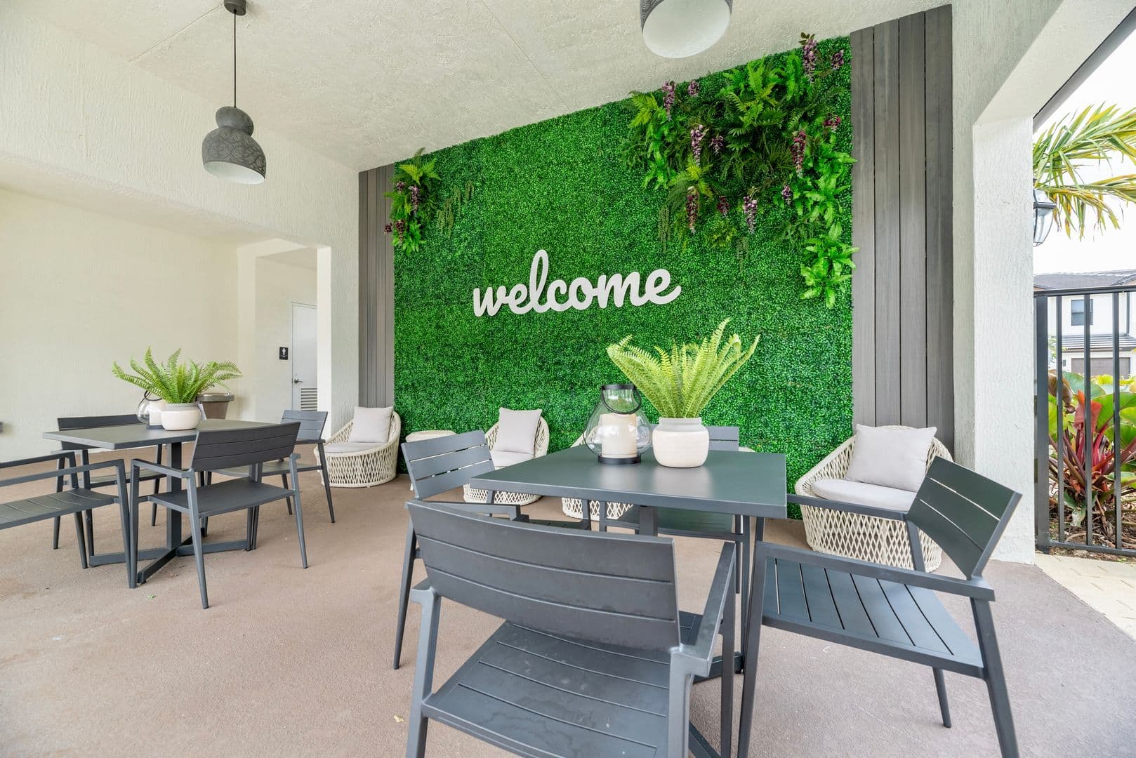 Pompano Beach Townhome: 712 Del Vista Road