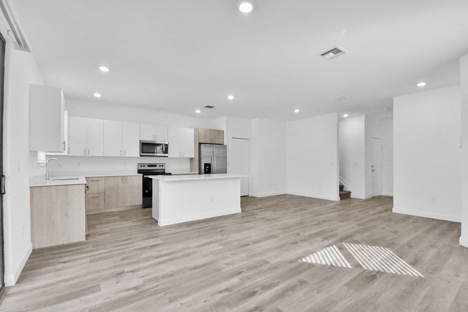 Pompano Beach Townhome: 706 Del Vista Road
