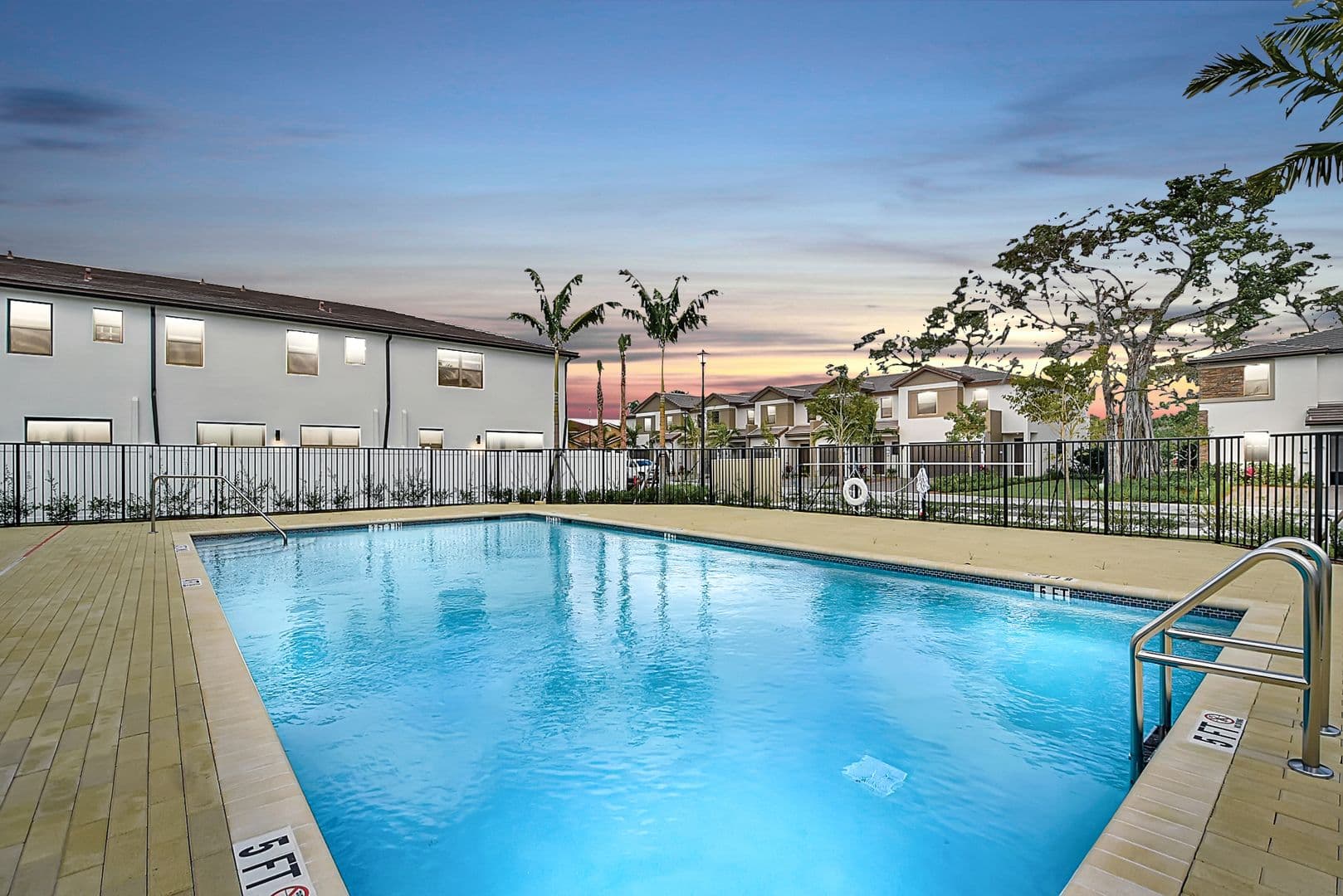 Pompano Beach Townhome: 712 Del Vista Road
