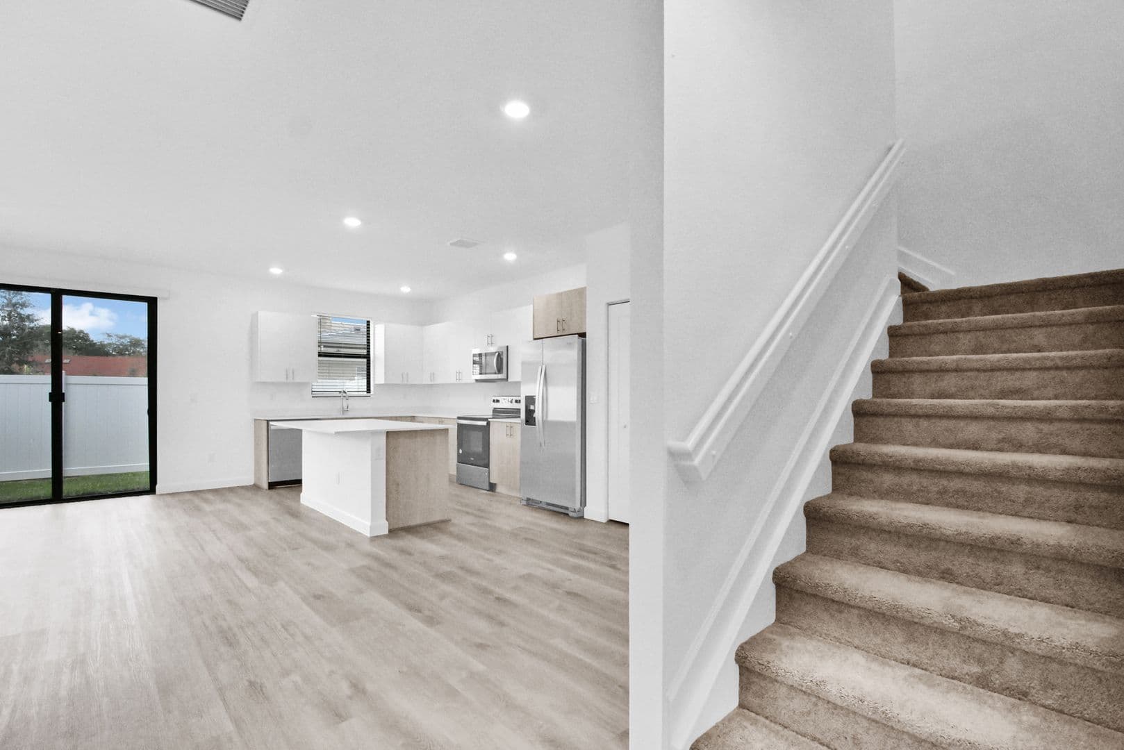 Pompano Beach Townhome: 706 Del Vista Road