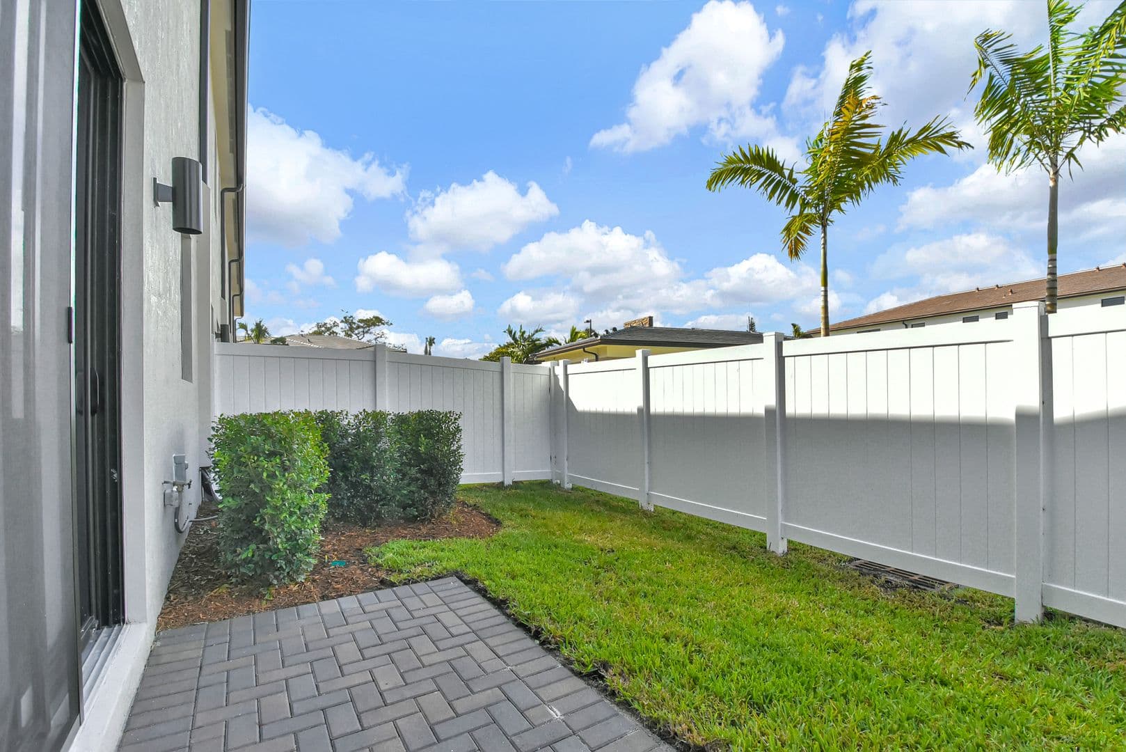 Pompano Beach Townhome: 706 Del Vista Road