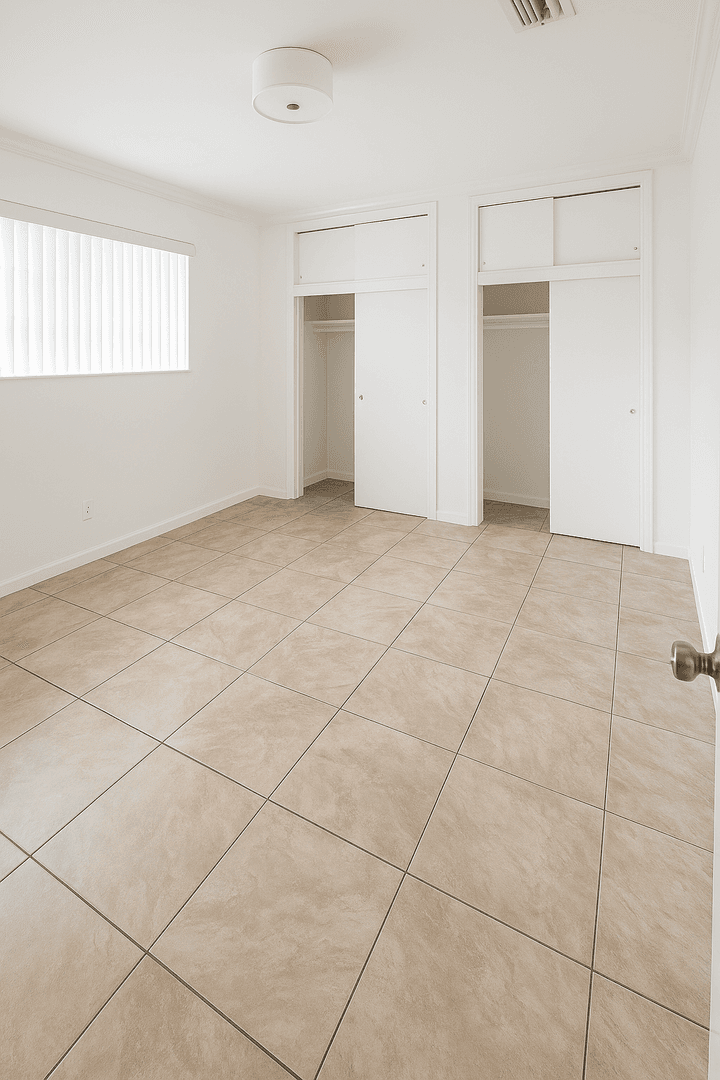 Hollywood Apartment: 3808 Polk St