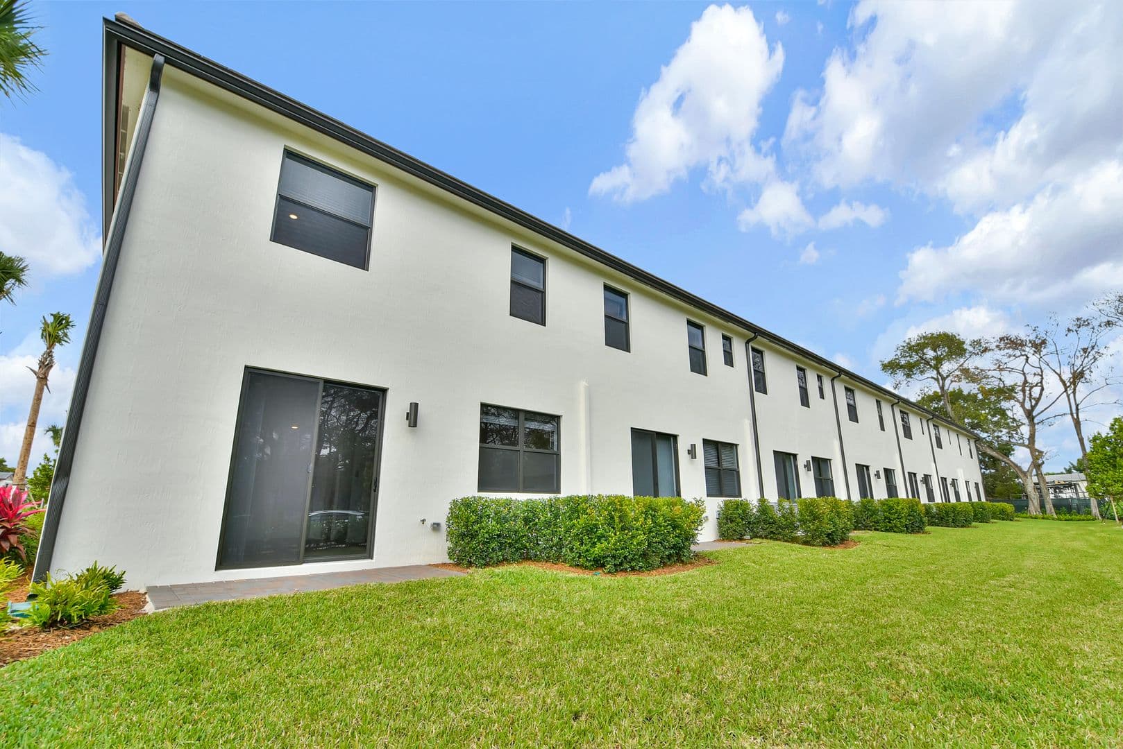 Pompano Beach Townhome: 712 Del Vista Road