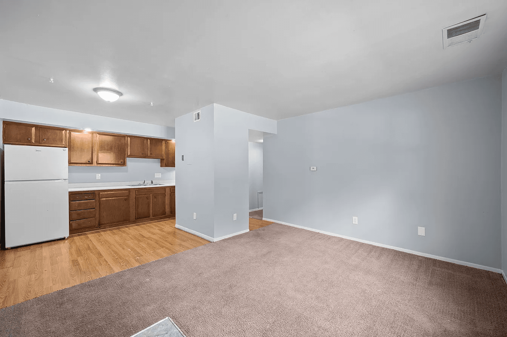 South Bend Apartment: 1251 Kinyon St.,