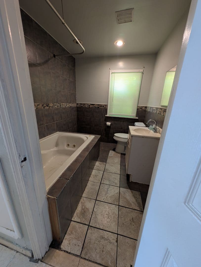 Detroit House: 7653 Dacosta