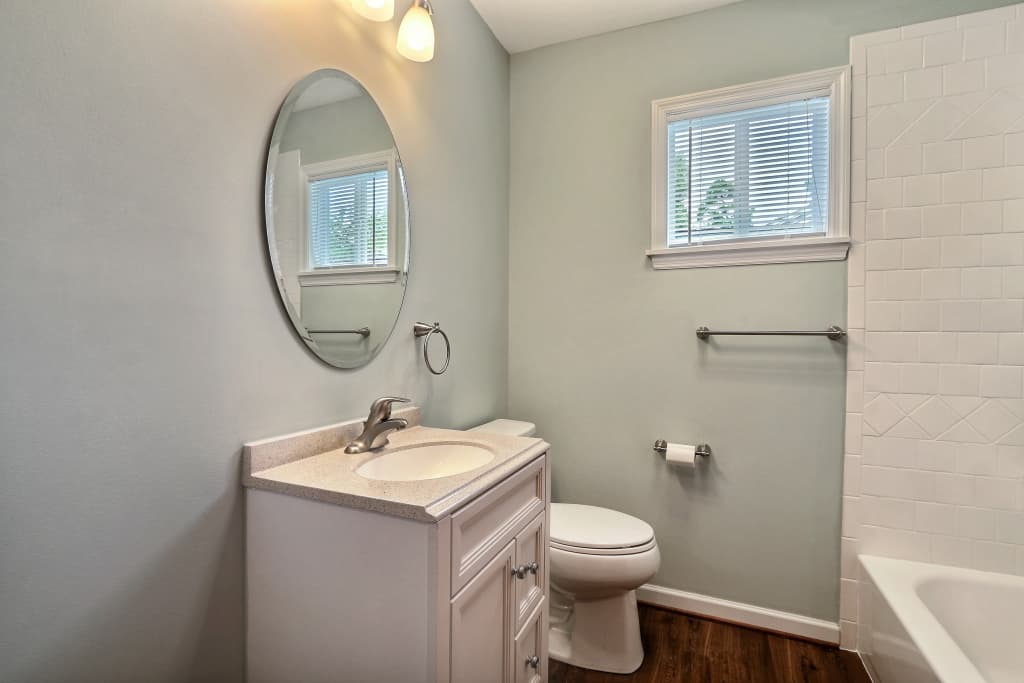Savannah House: 2240 Daffin Dr.