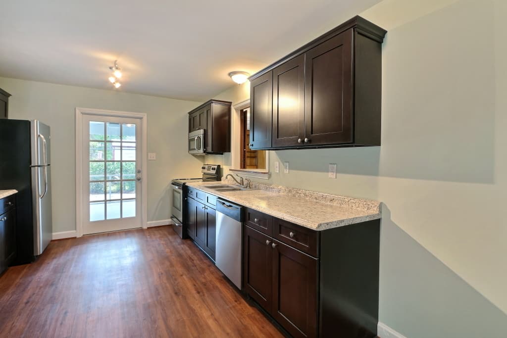 Savannah House: 2240 Daffin Dr.