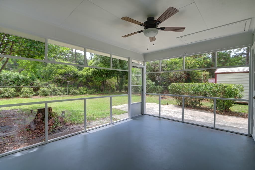 Savannah House: 2240 Daffin Dr.