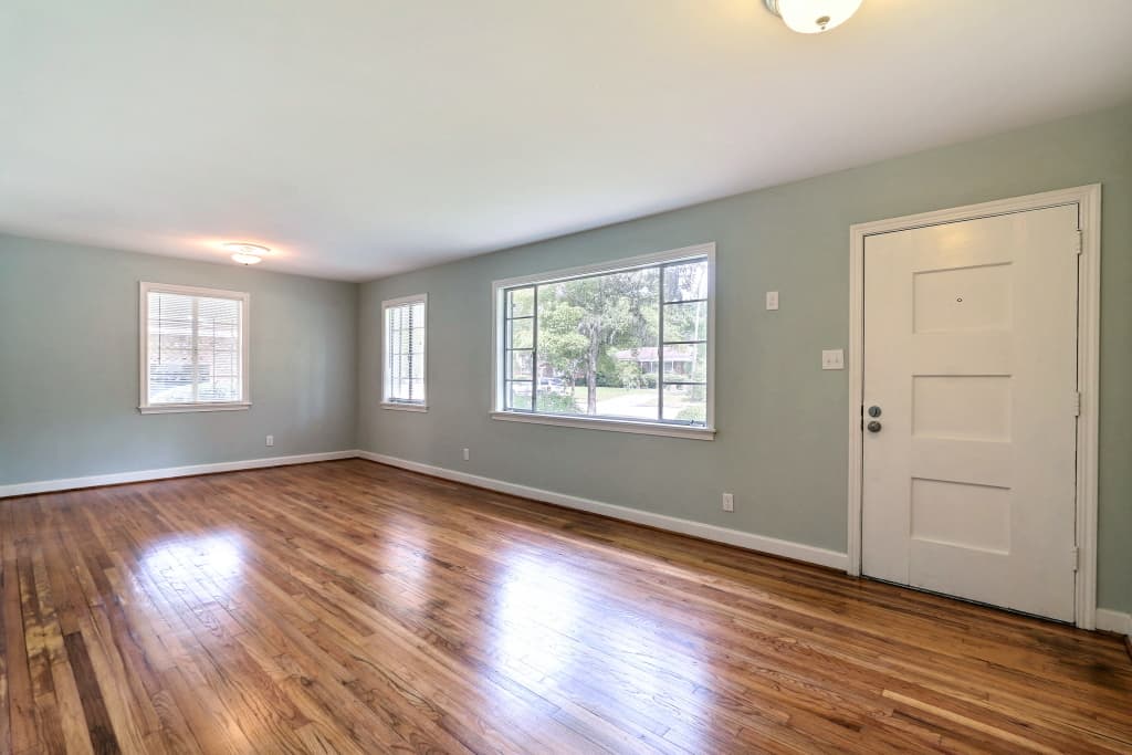 Savannah House: 2240 Daffin Dr.