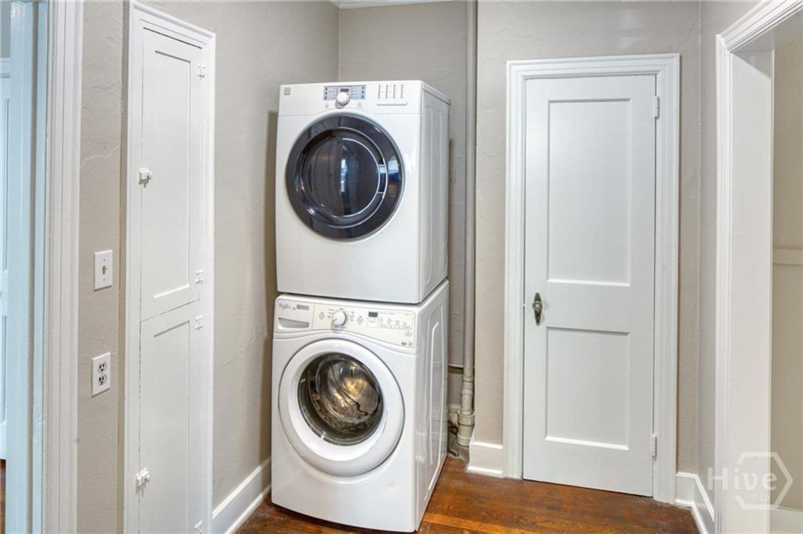 Savannah Apartment: 126 E 53rd St