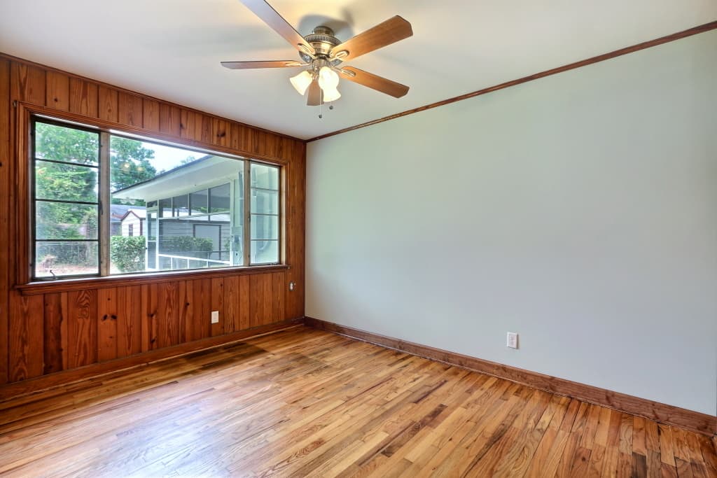 Savannah House: 2240 Daffin Dr.