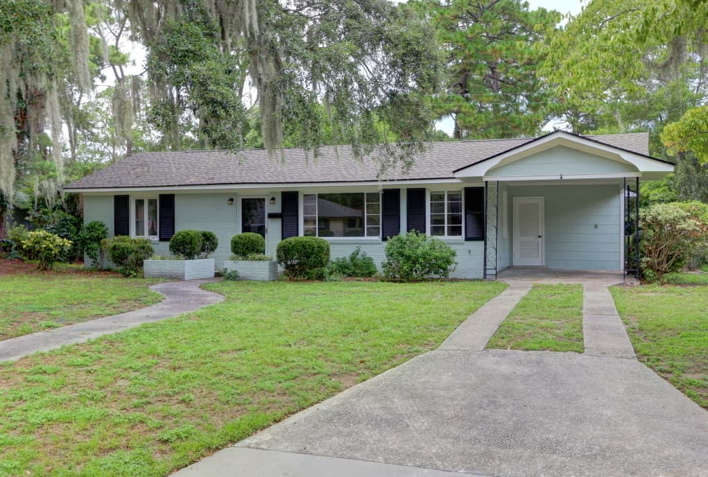 Savannah House: 2240 Daffin Dr.