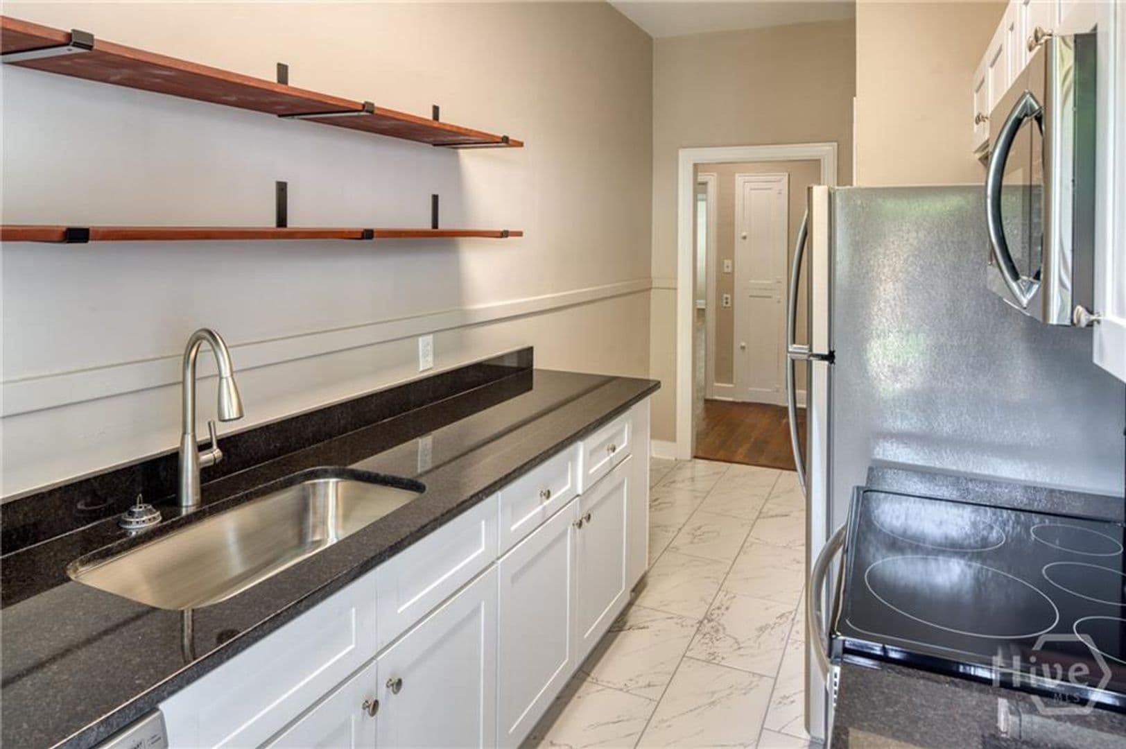 Savannah Apartment: 126 E 53rd St