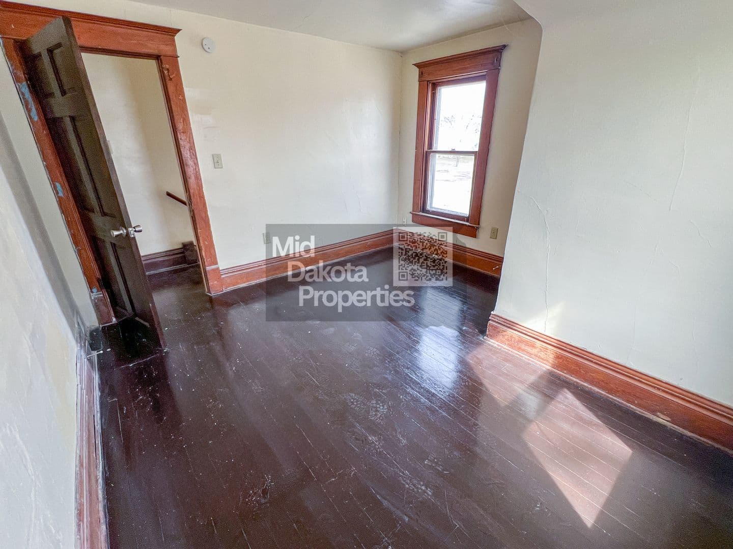 Mitchell House: 401 W 11th