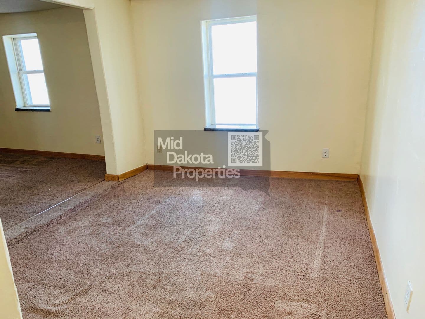 Mitchell Apartment: 504 W 2nd