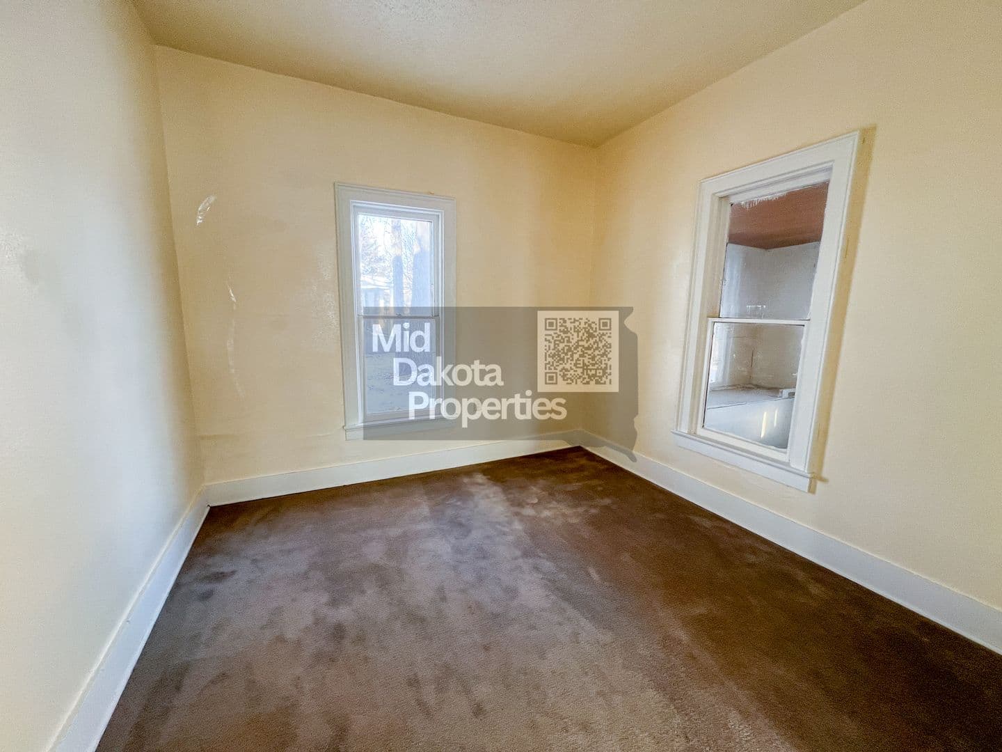 Mitchell House: 515 E Hanson