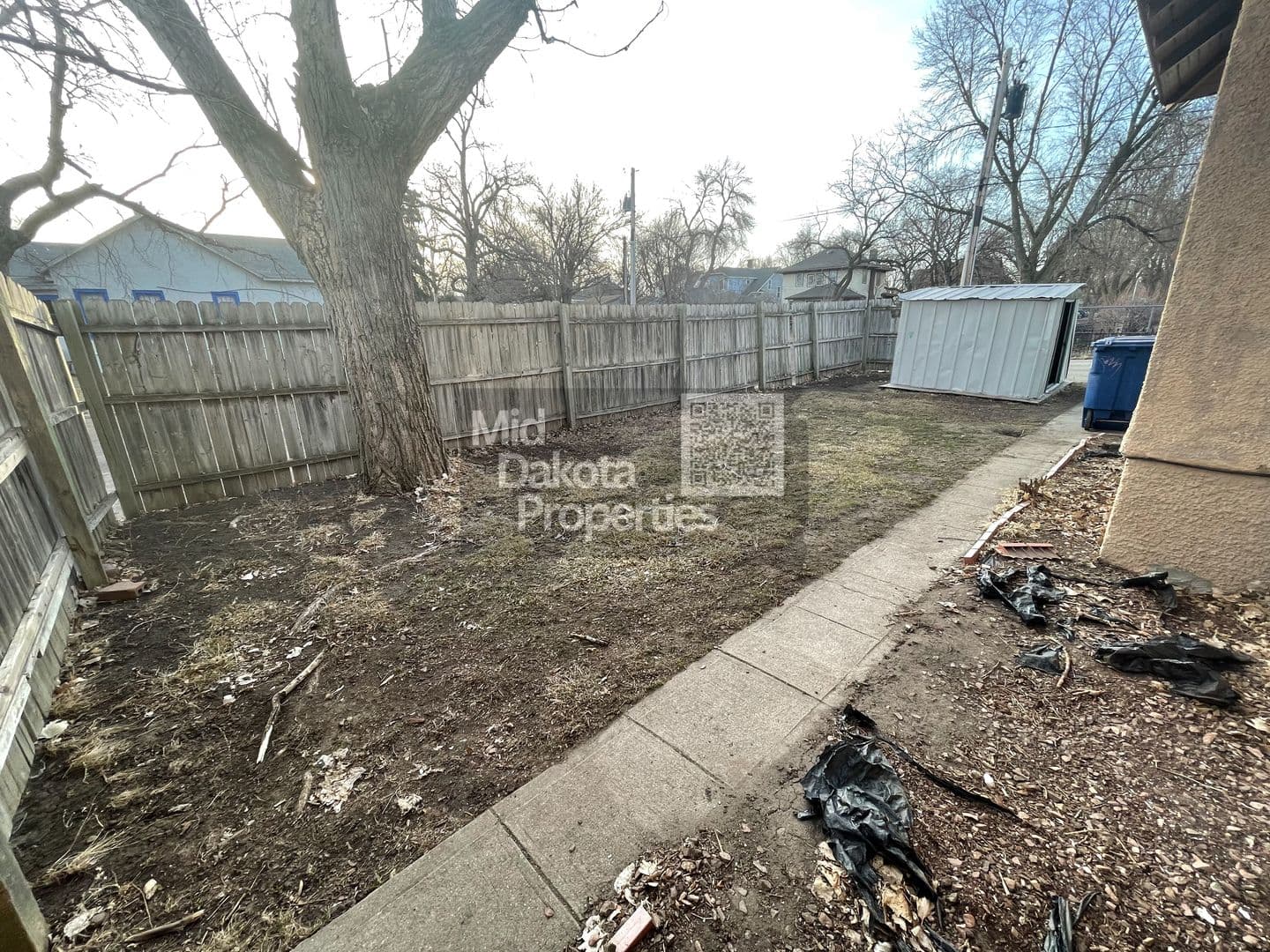 Mitchell Apartment: 801 W 5th