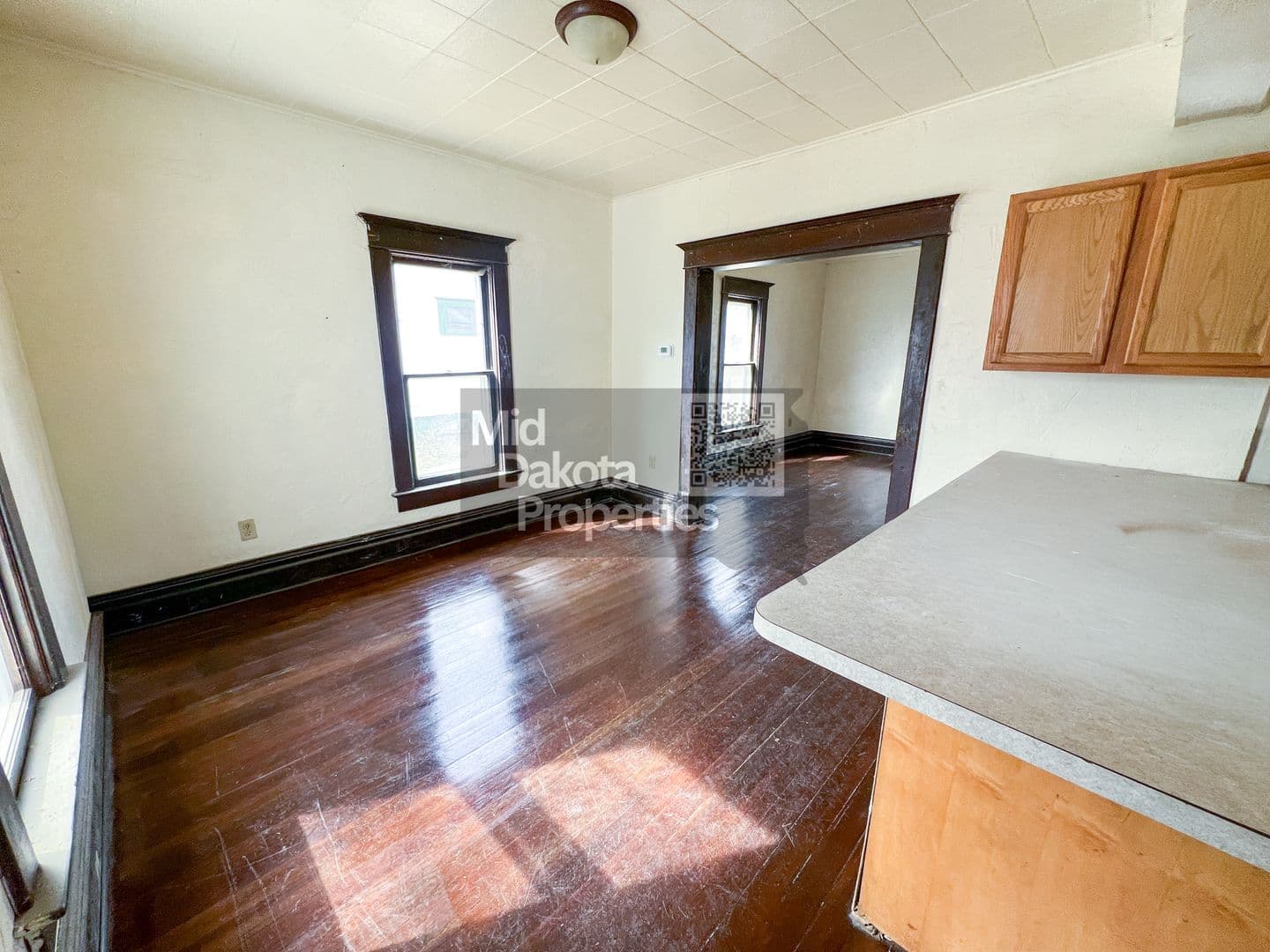 Mitchell House: 401 W 11th