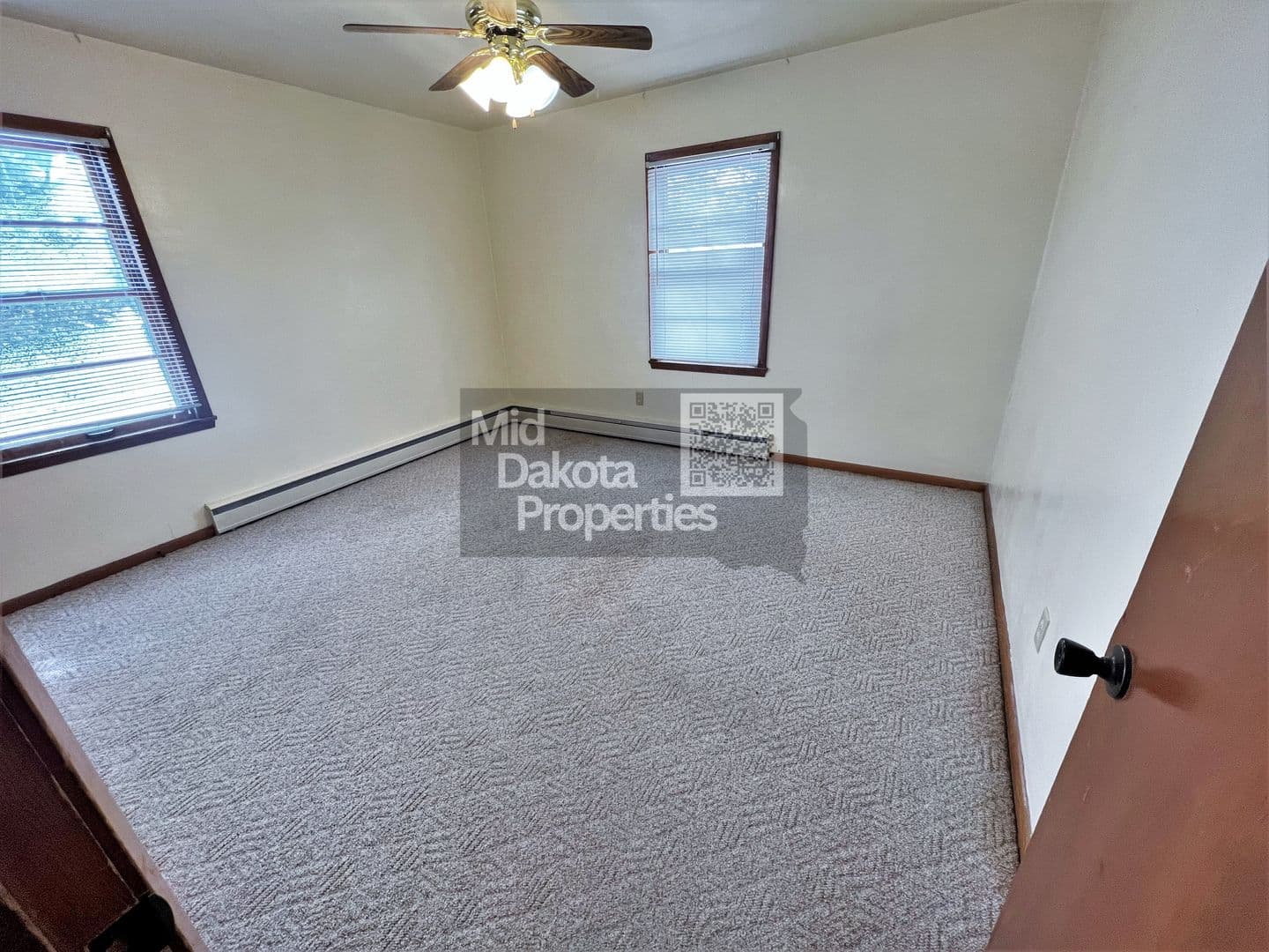 Mitchell Apartment: 614 E 11th