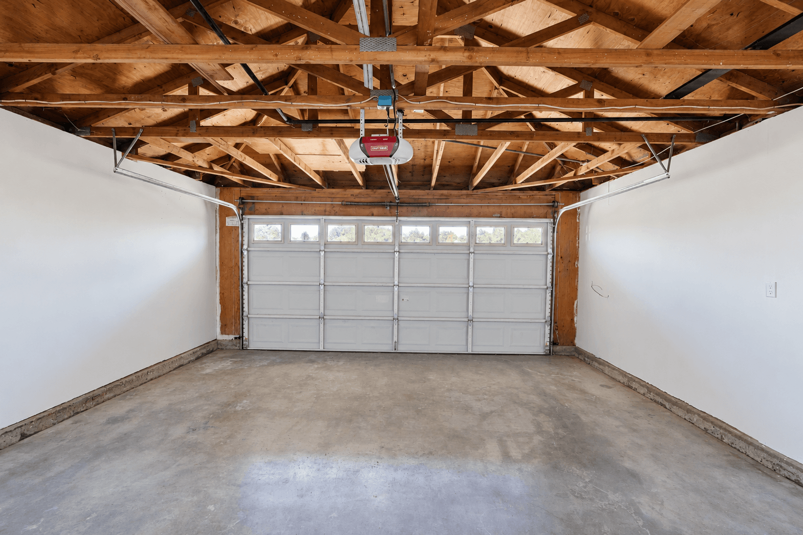 Moreno Valley House: 16369 Silverbirch Road