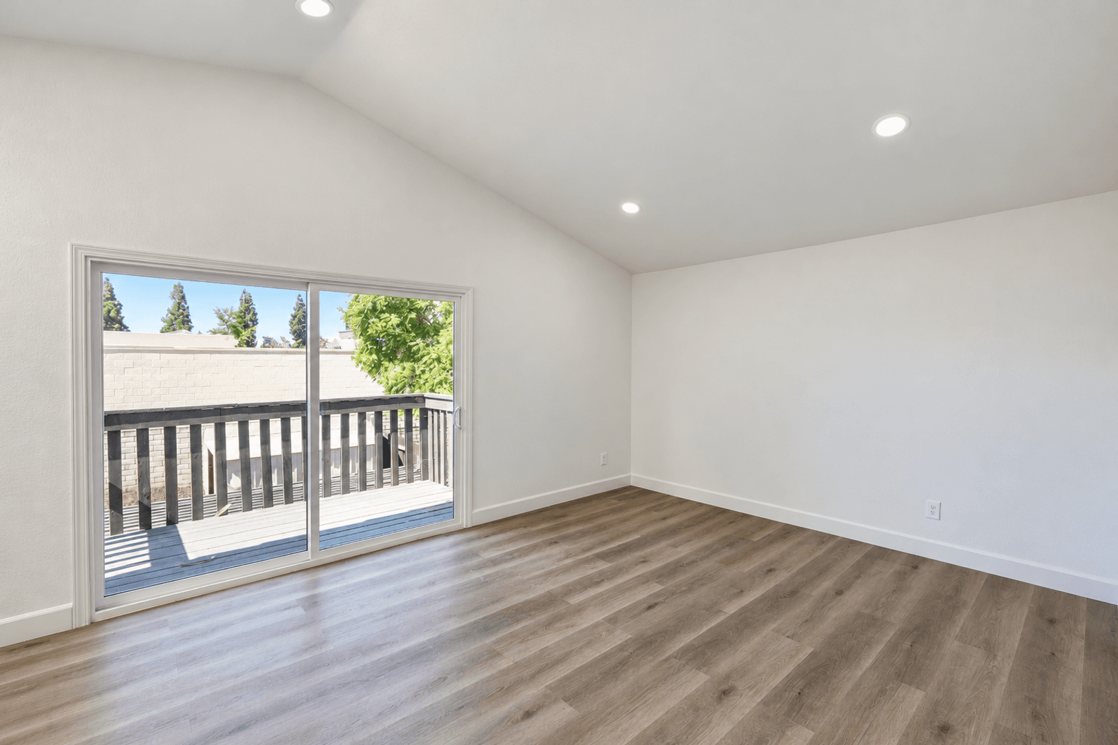 Moreno Valley House: 16369 Silverbirch Road