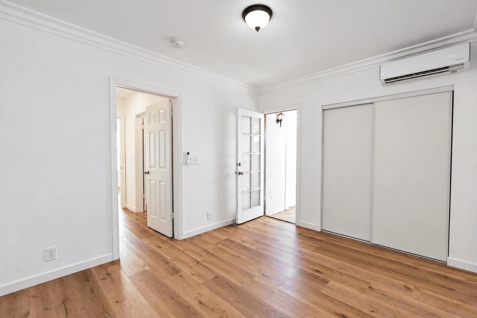 Riverside Apartment: 7456 Kingsley Way