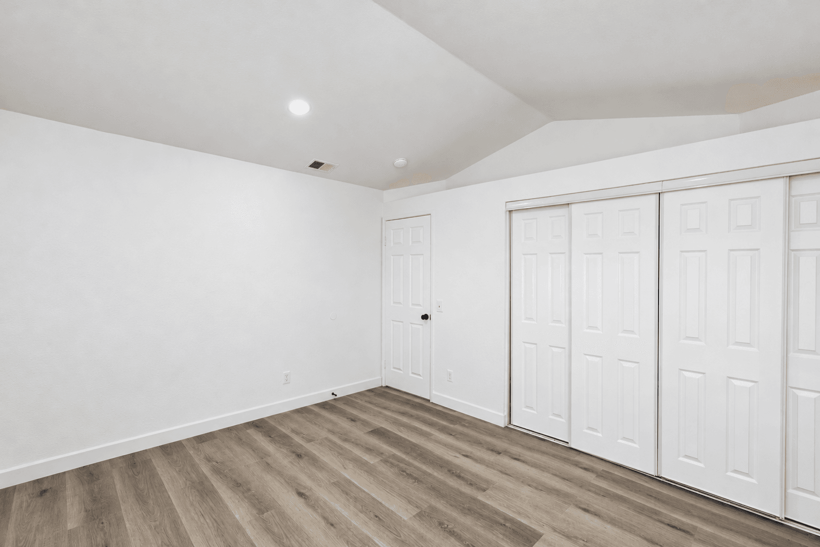 Moreno Valley House: 16369 Silverbirch Road