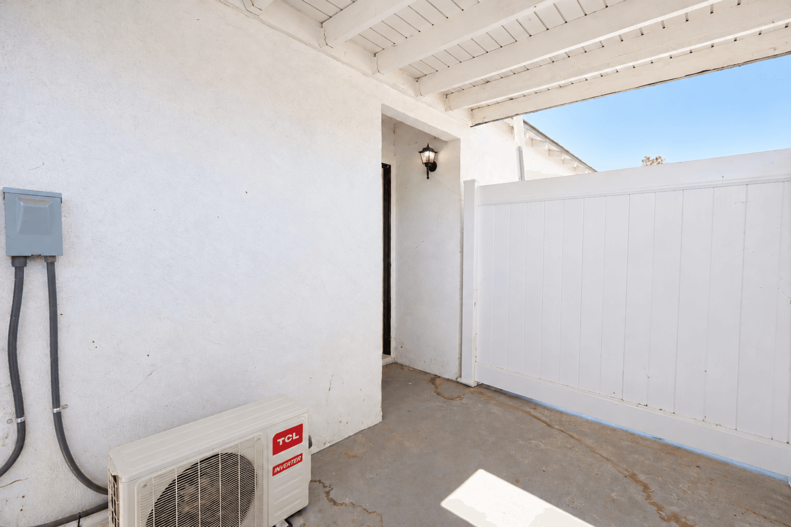 Riverside Apartment: 7456 Kingsley Way
