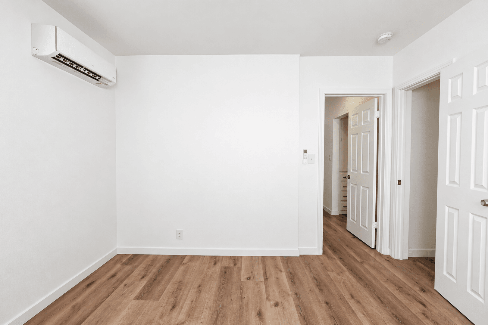 Riverside Apartment: 7456 Kingsley Way
