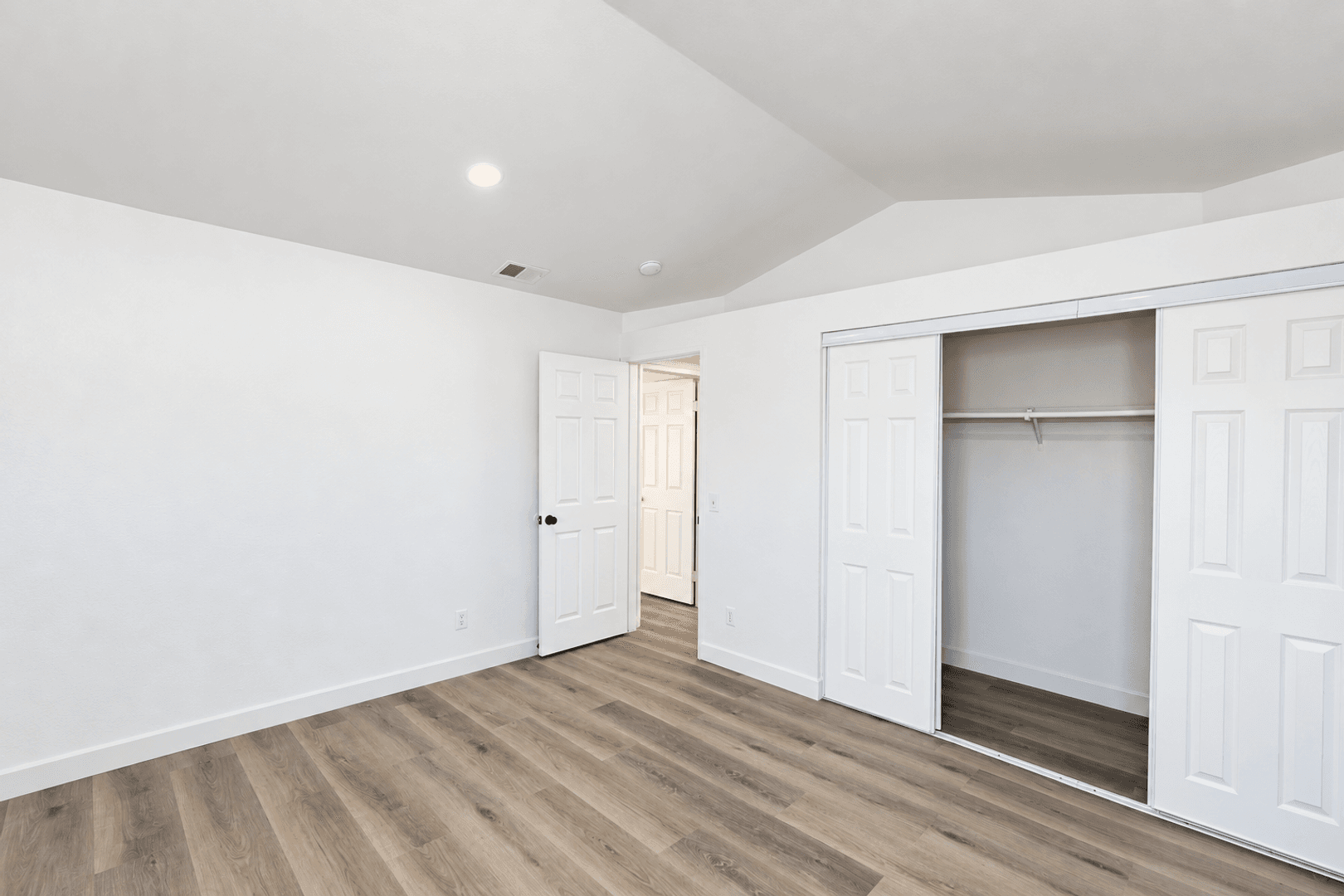 Moreno Valley House: 16369 Silverbirch Road