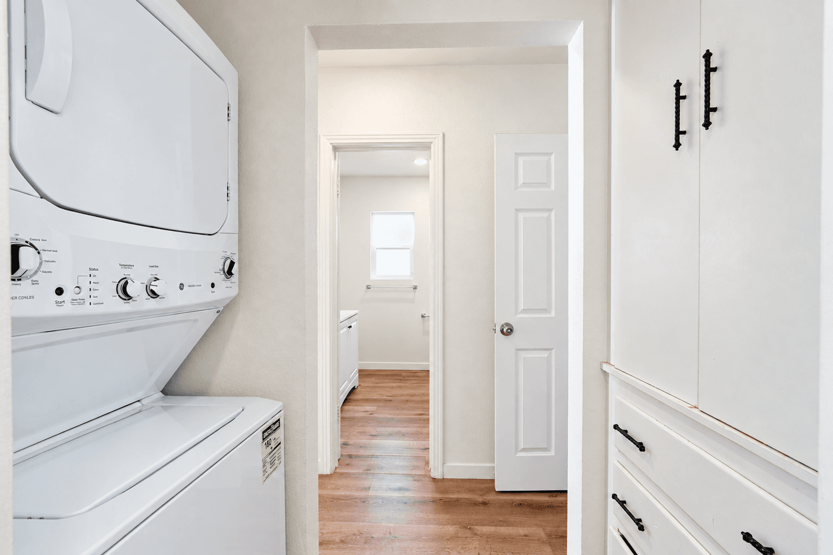 Riverside Apartment: 7456 Kingsley Way