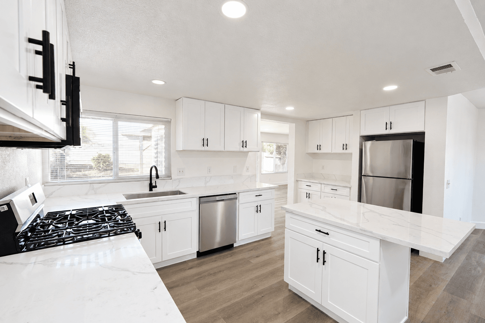Moreno Valley House: 16369 Silverbirch Road