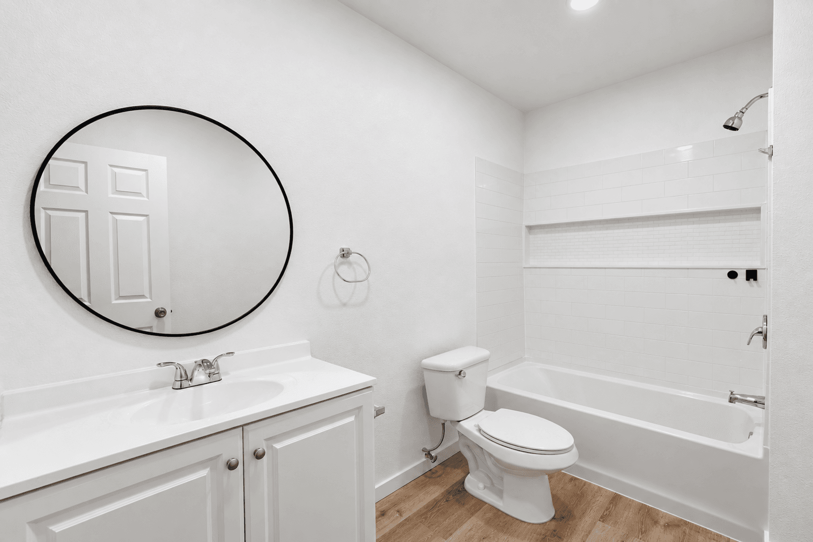 Riverside Apartment: 7456 Kingsley Way
