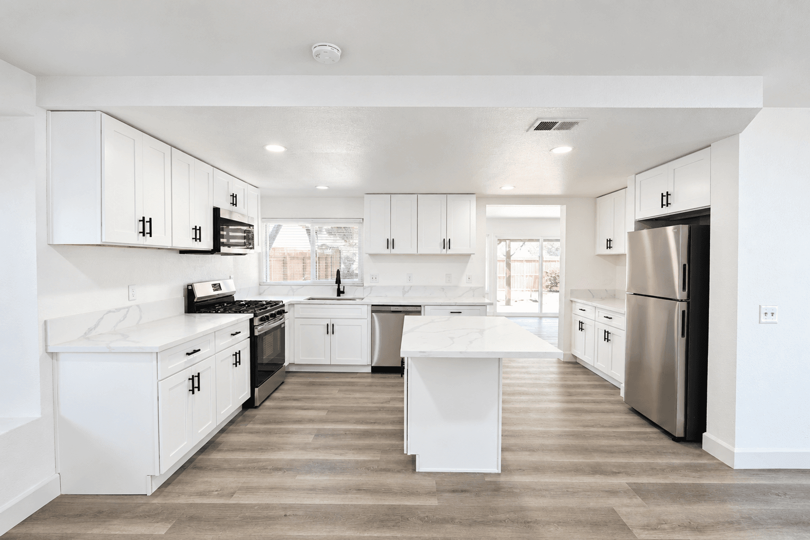 Moreno Valley House: 16369 Silverbirch Road