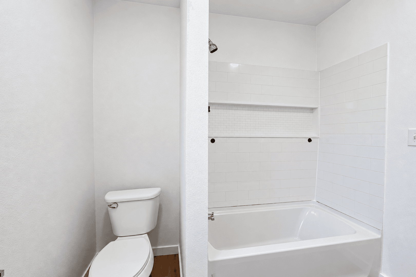 Riverside Apartment: 7456 Kingsley Way