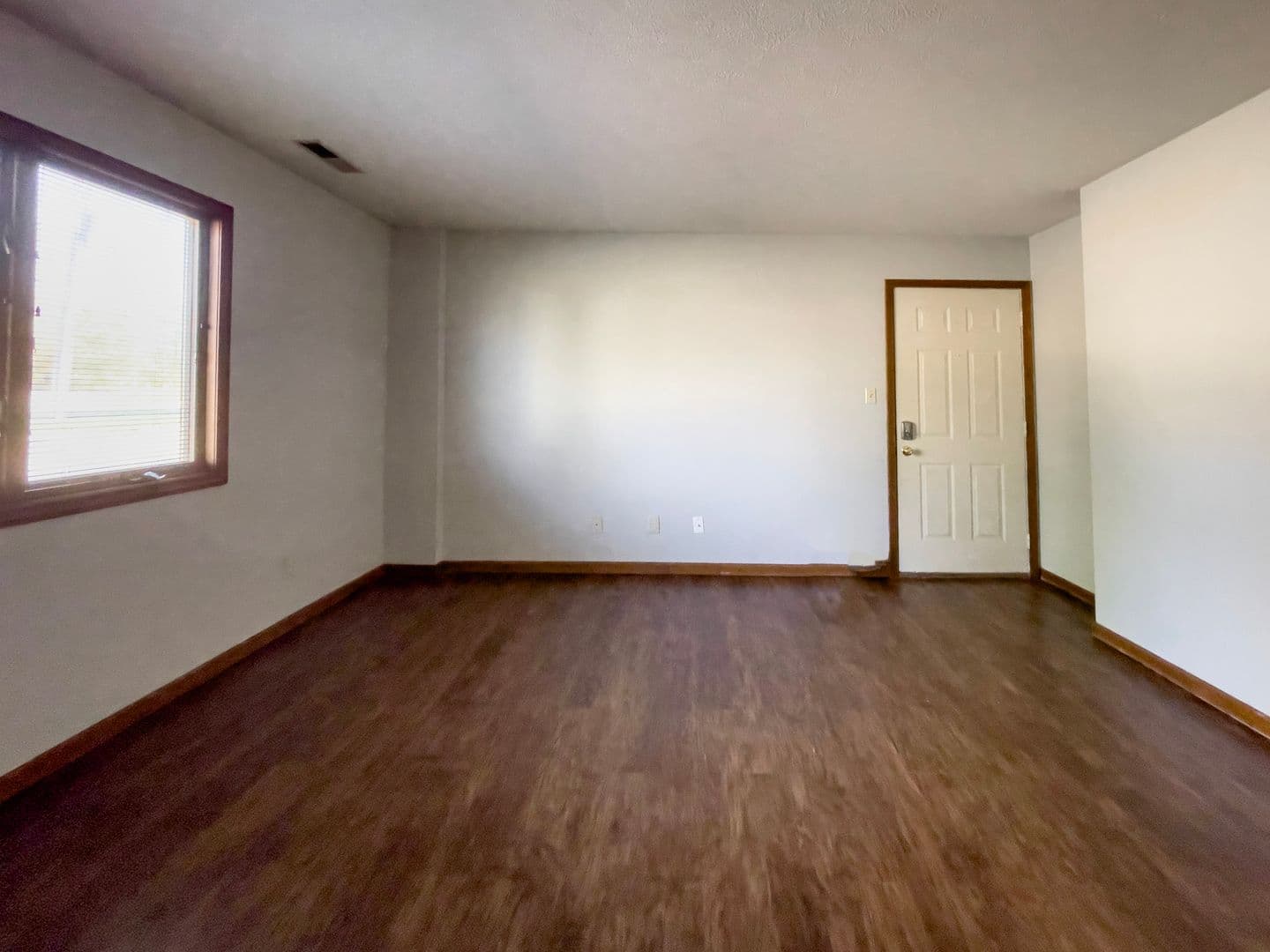 Muncie Apartment: 2015 W Godman Ave