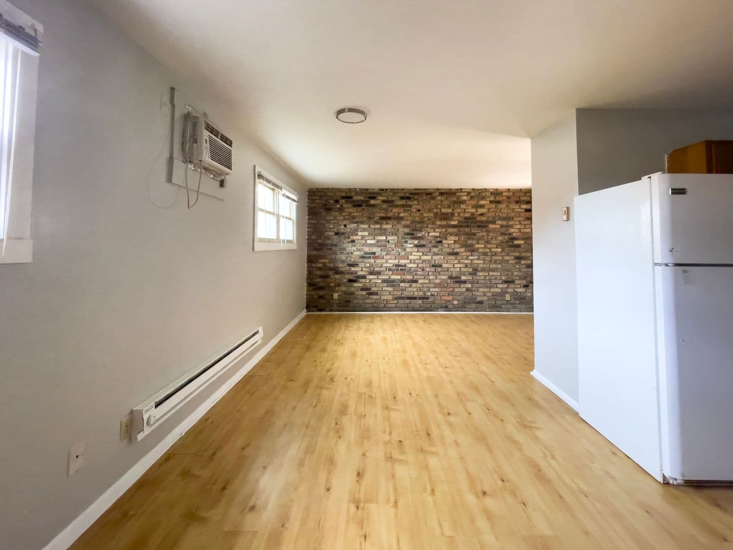 Muncie Apartment: 402 N Calvert St.