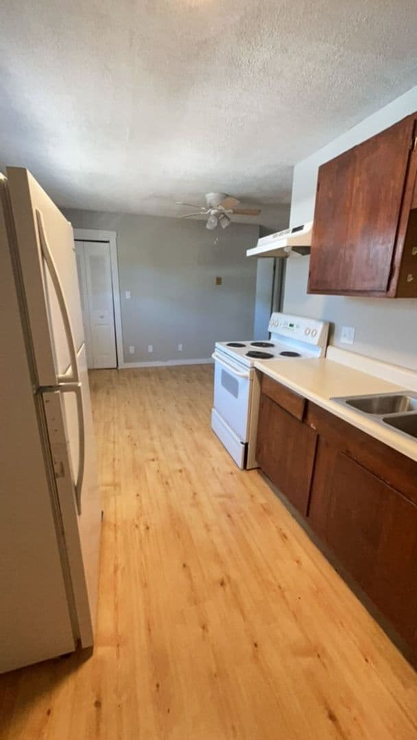 Muncie Apartment: 1514 W. Jackson St. Apt. 3