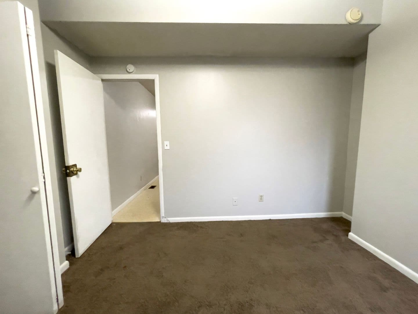 Muncie Apartment: 1409 W Jackson St