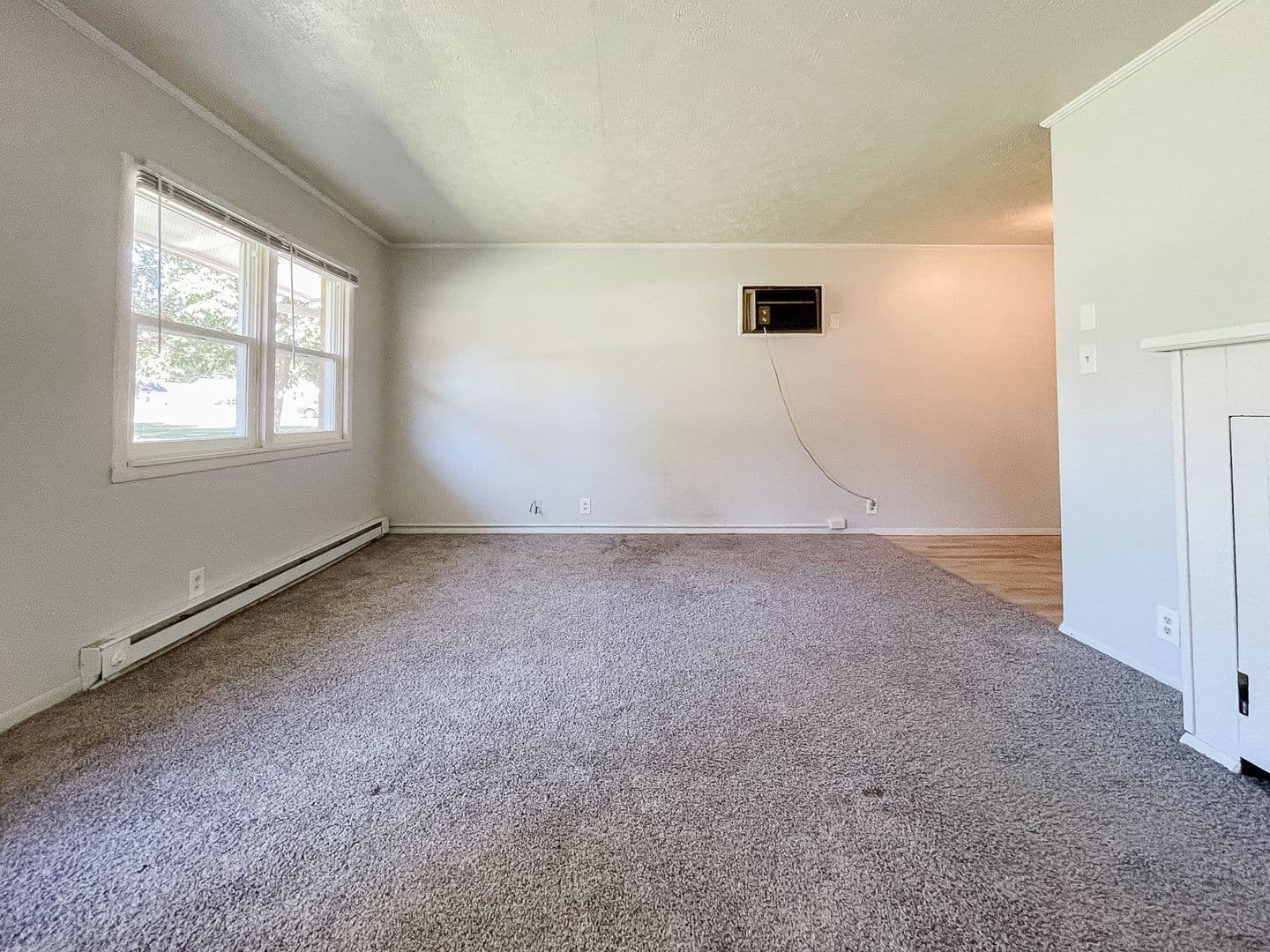 Muncie Apartment: 2310 N Oakwood Ave
