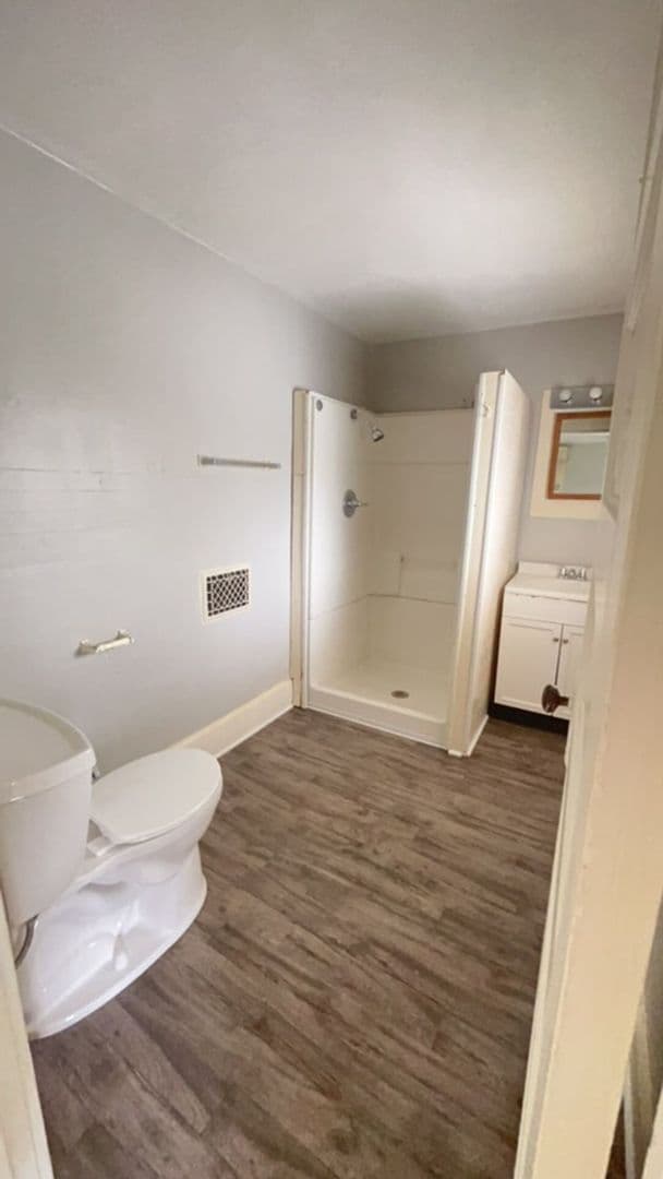 Muncie Apartment: 218 S Martin Ave