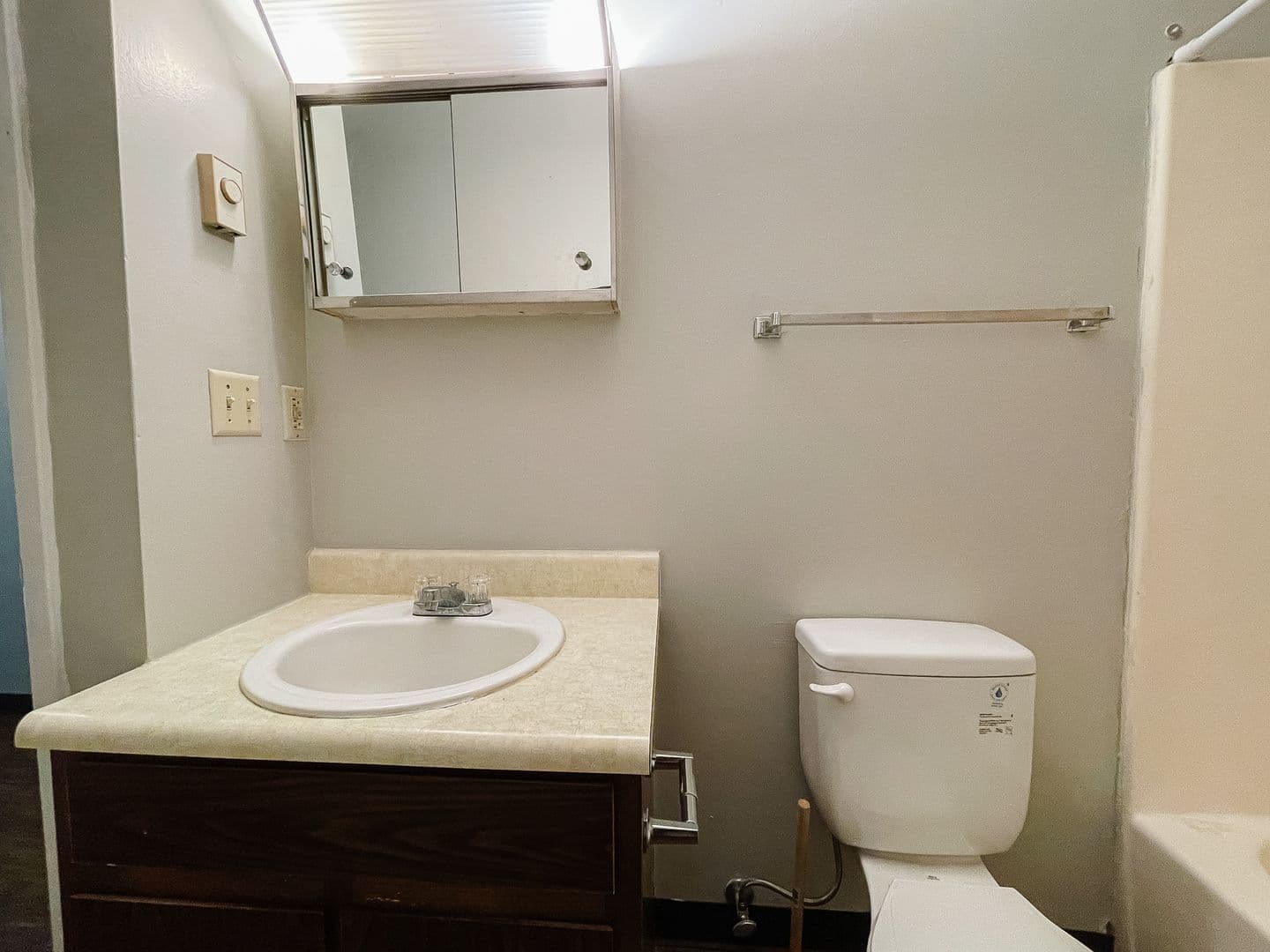 Muncie Apartment: 1408 W White River Blvd