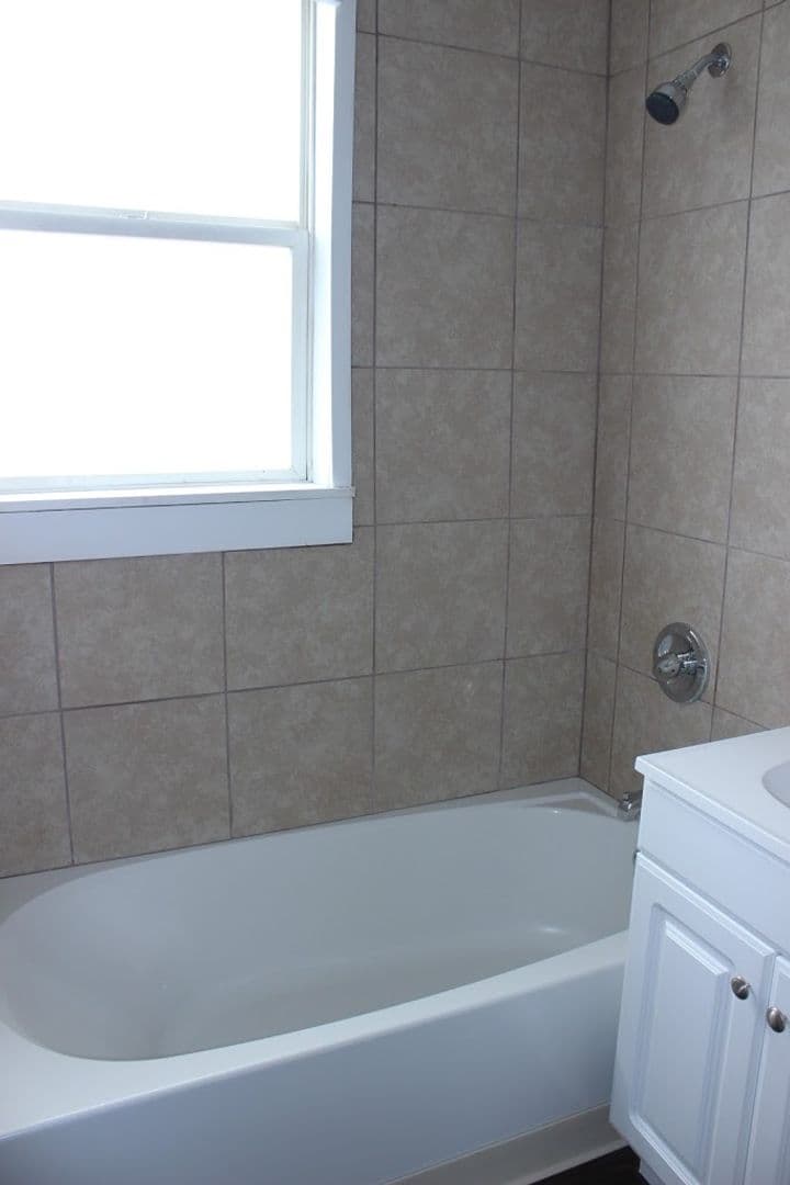 Muncie Apartment: 1507 1/2 W. Jackson St.